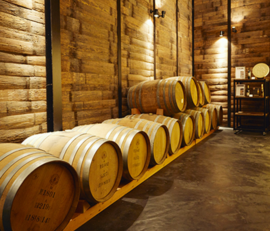 picture:Wine barrel
